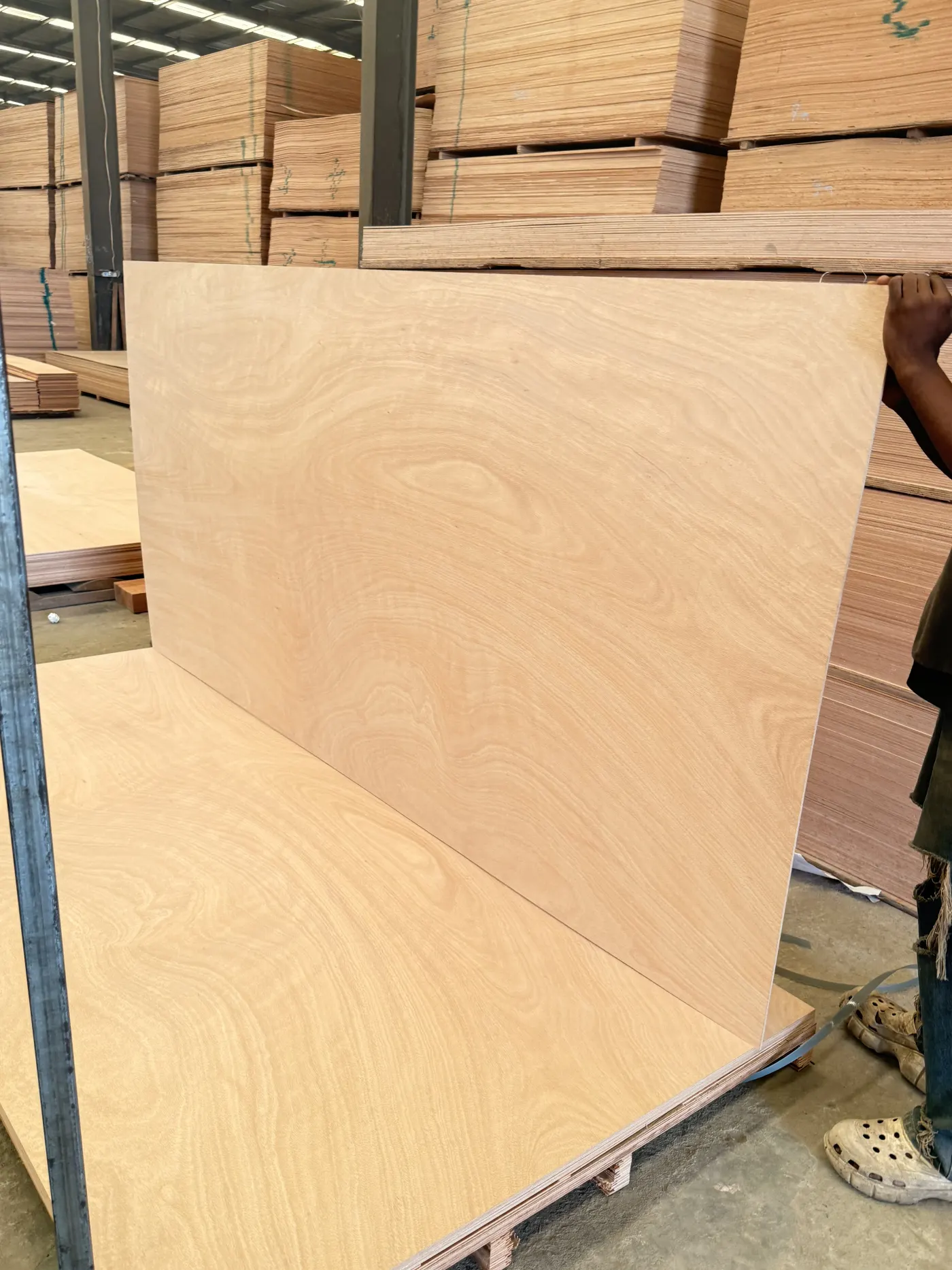 Full Okoumé Plywood — entrepôt de panneaux